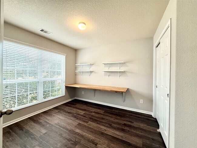 Photo - 10646 Chestnut Path Way