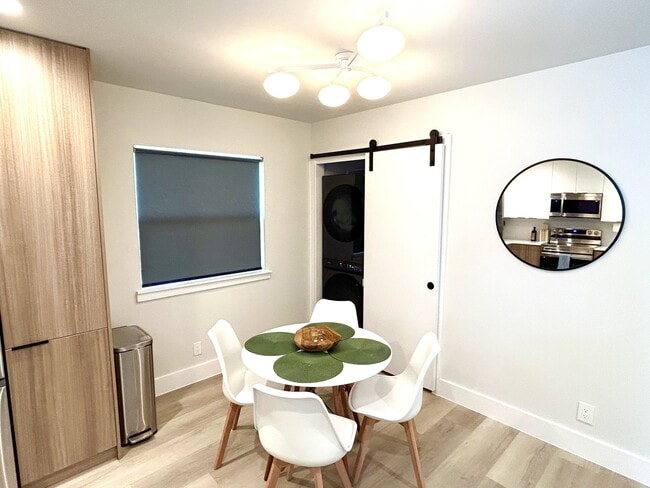 Photo - 5302 St Georges Green Unidad Apt A