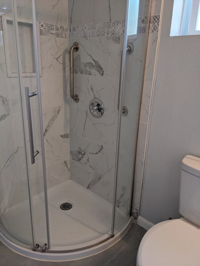 Photo - 768 Easton Ave Unidad 768 A