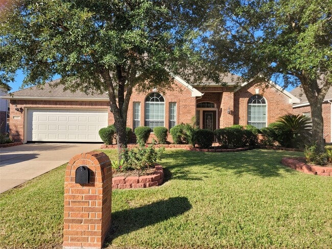 Building Photo - 17415 Memorial Blossom Dr