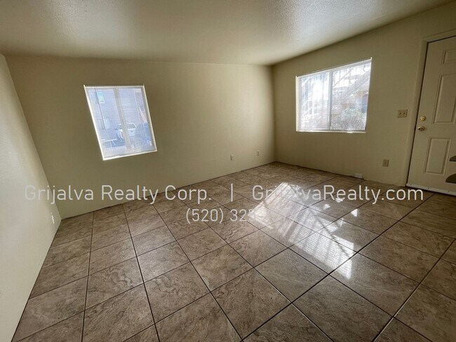 Photo - 3801-3807 S. Queen Palm Unit 3801 Queen Palm