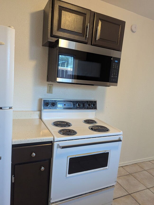 Photo - 835 W Tipton Dr