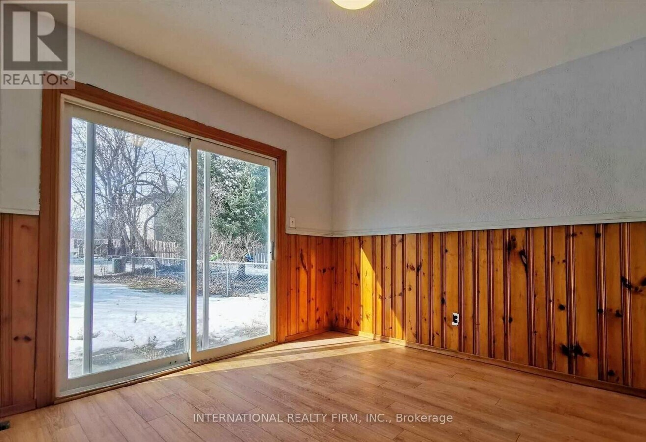 Photo - 280 Cook St