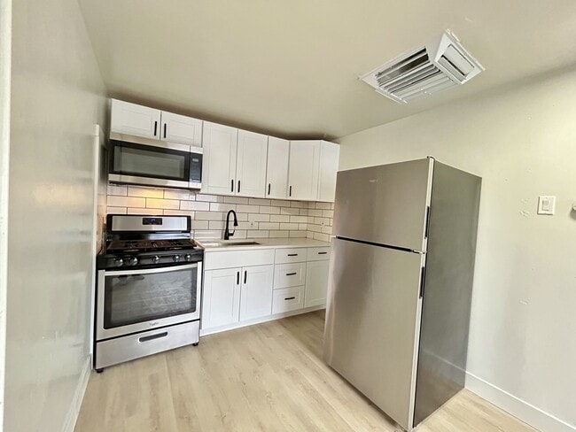 Photo - 3054 S State St Unit #8