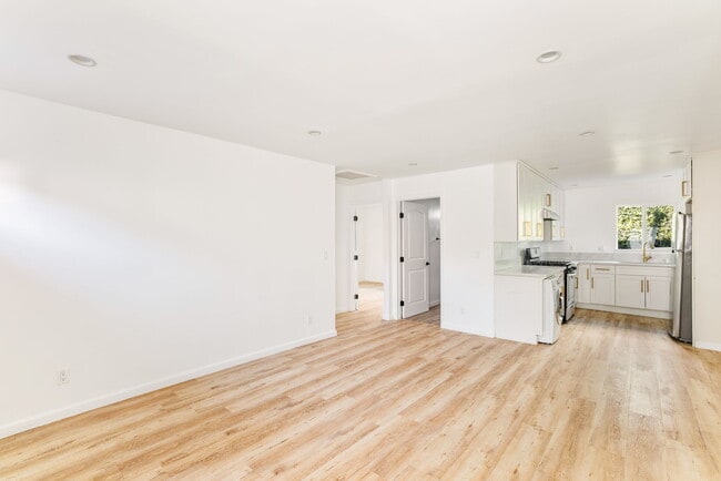 Photo - 6029 Eleanor Ave Unidad ADU