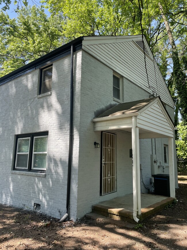 Photo - 207 Colleton Rd Townhome