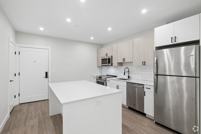 1BR, 1BA - 669SF - Kitchen