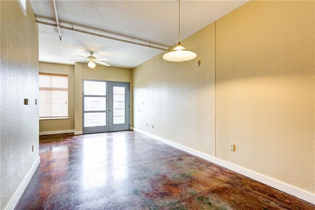 Photo - 711 W 26th St Condo Unit 506