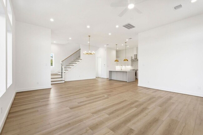 Photo - 3830 Wilmer St