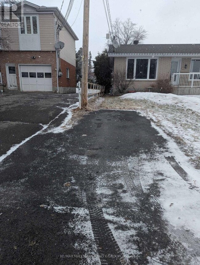 Photo - 871 St Jacques St