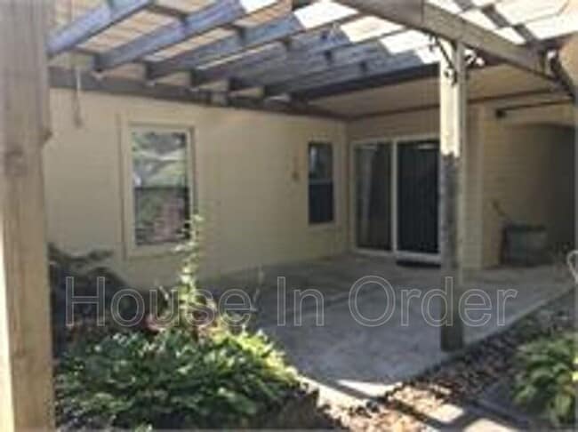 Photo - 12 Looking Glass Ln