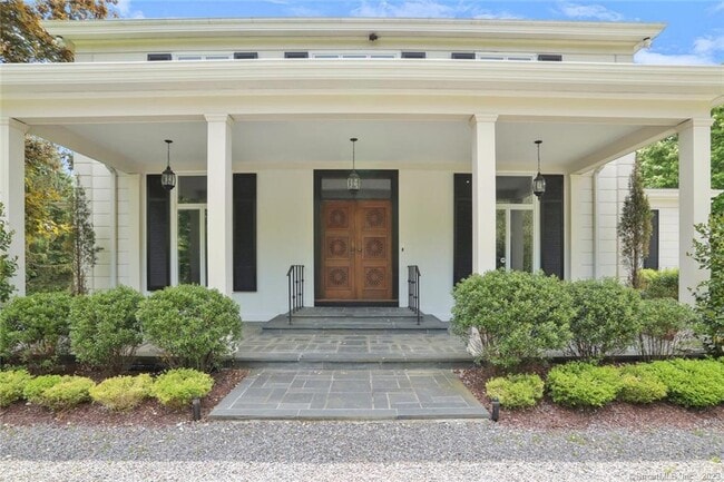 Photo - 345 Governors Ln