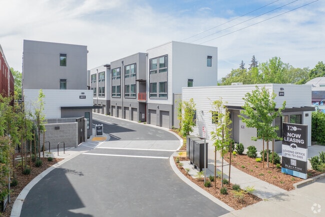 T20 Lofts - With Private Garages