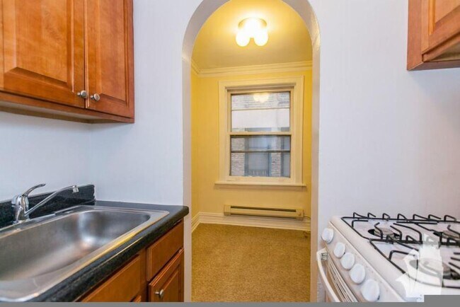 Photo - 1 bedroom in Chicago IL 60657 Unidad 301