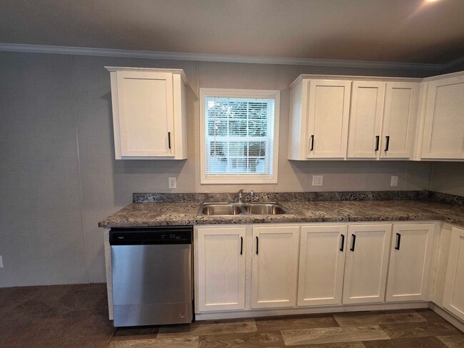 Photo - 3730 Birch St