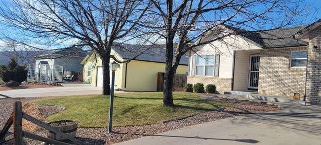 Photo - 2213 Twinflower W