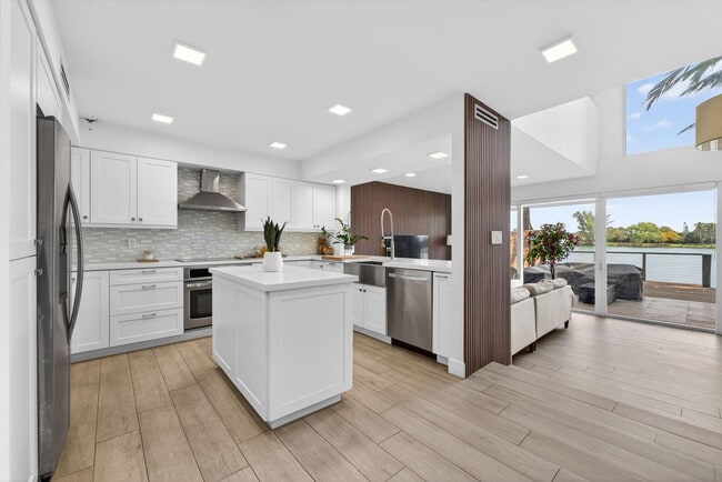 Photo - 4945 SW 71st Pl