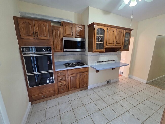 Photo - 313 Rinne St