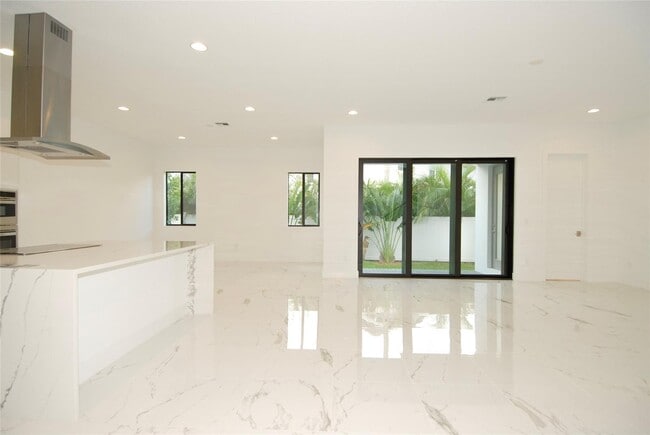 Photo - 1445 SW 23rd Ct