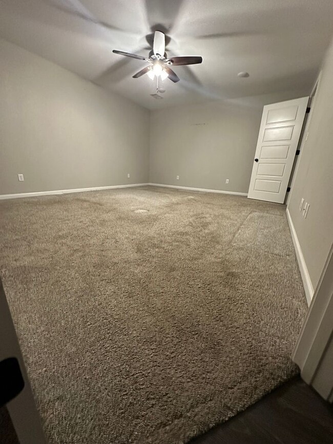 2933 Gillis Dr