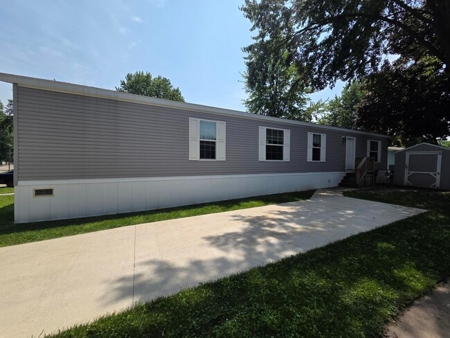 Building Photo - 5 Mary Dr Rental