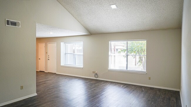 Photo - B 613-615 Barbara Jean Unit 615
