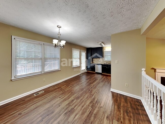 Photo - 251 Stewart Dr