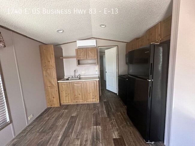 Photo - 1740 W Business Hwy 83
