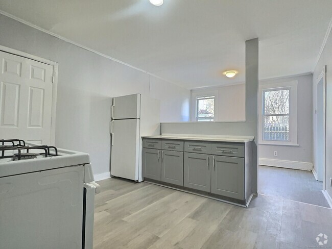 Building Photo - 256 Lexington Ave Unit 2 Rental