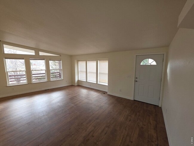 Photo - Beautifully Modern Home In Fort Morgan!