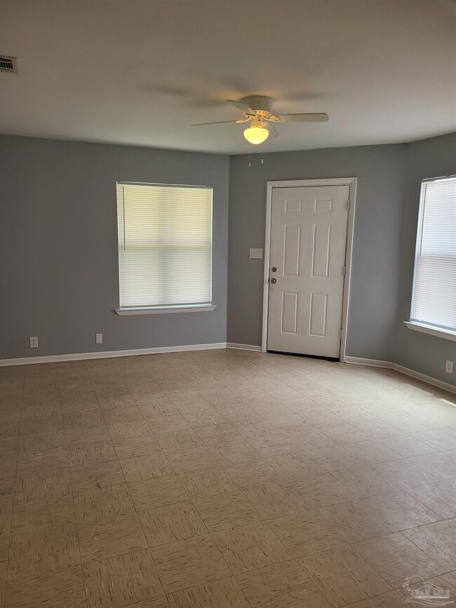 Photo - 907 N N St
