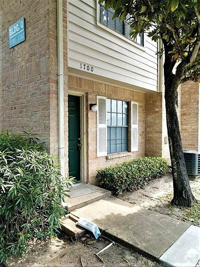 Building Photo - 14600 Fonmeadow Dr Rental