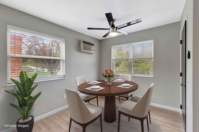 Building Photo - Washington Court Apartments- Newly Renovated Unit 3850-06