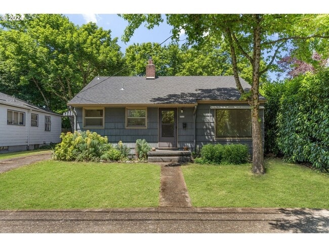 Building Photo - Super Cute 2 Bedroom House in Portland wit...