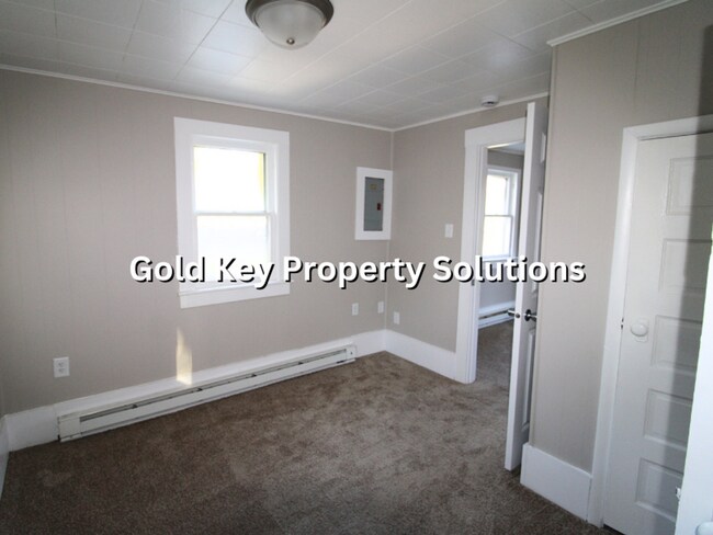 Photo - 919 E 6th St Unit 919 E 6th St Apt 2