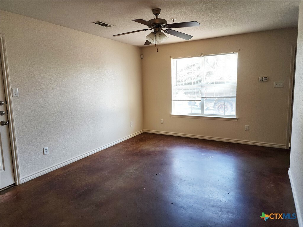 Photo - 1307 Cavalry Ln Townhome