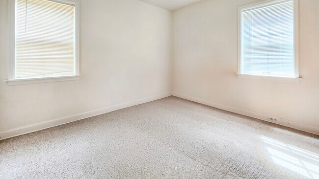 Photo - 9203 W Wisconsin Ave Unidad 2