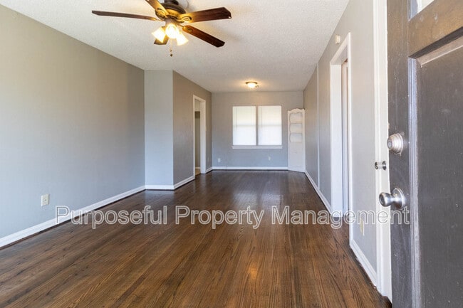 Photo - 3808 N Drexel Blvd