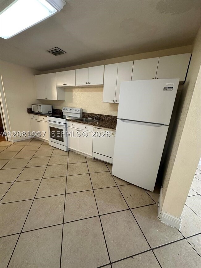 Photo - 4041 SW 50th St