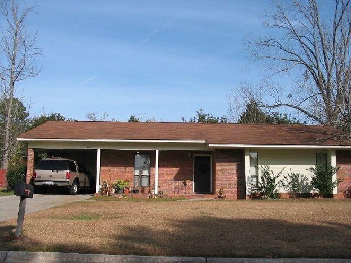 THREE BEDROOM, TWO BATH - THREE BEDROOM, TWO BATH