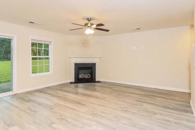 Photo - 119 Woodcote Dr