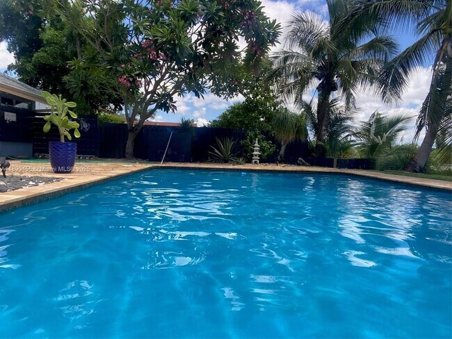 Photo - 960 Bayberry Point Dr