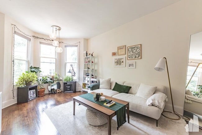 Photo - 2 bedroom in Chicago IL 60618 Unidad 1