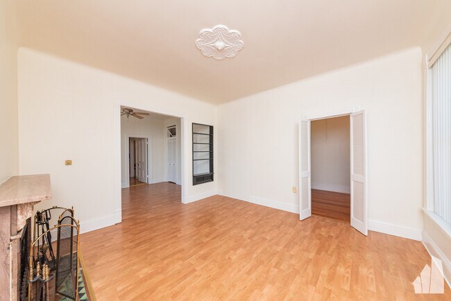 Photo - 3300 N Racine Ave Unit 03