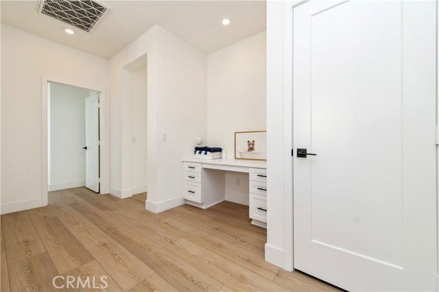 Building Photo - 295 Autumn Wy