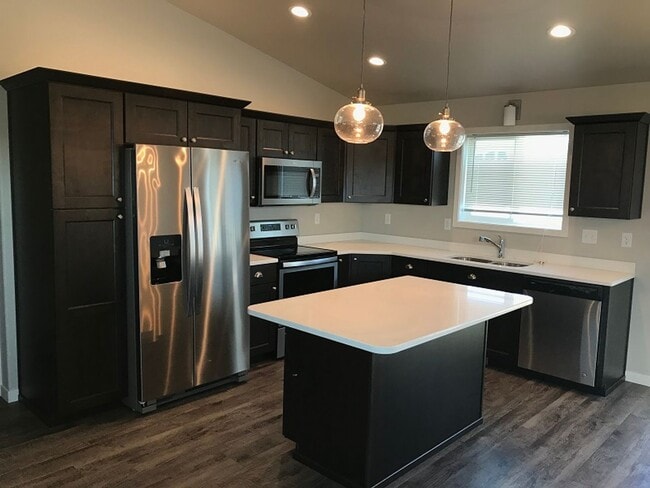 Photo - 3 Bed 2 Bath Single Family Home Unit 2625_5T