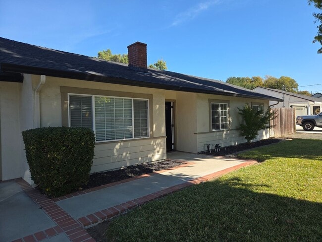 Photo - Update Rancher with Huge outdoor space