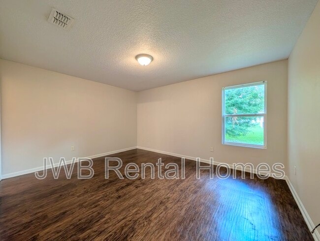 Photo - 1228 Lake Shore Blvd