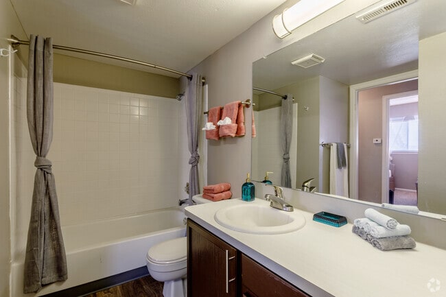 1 dormitorio, 1 baño - 850 pies cuadrados