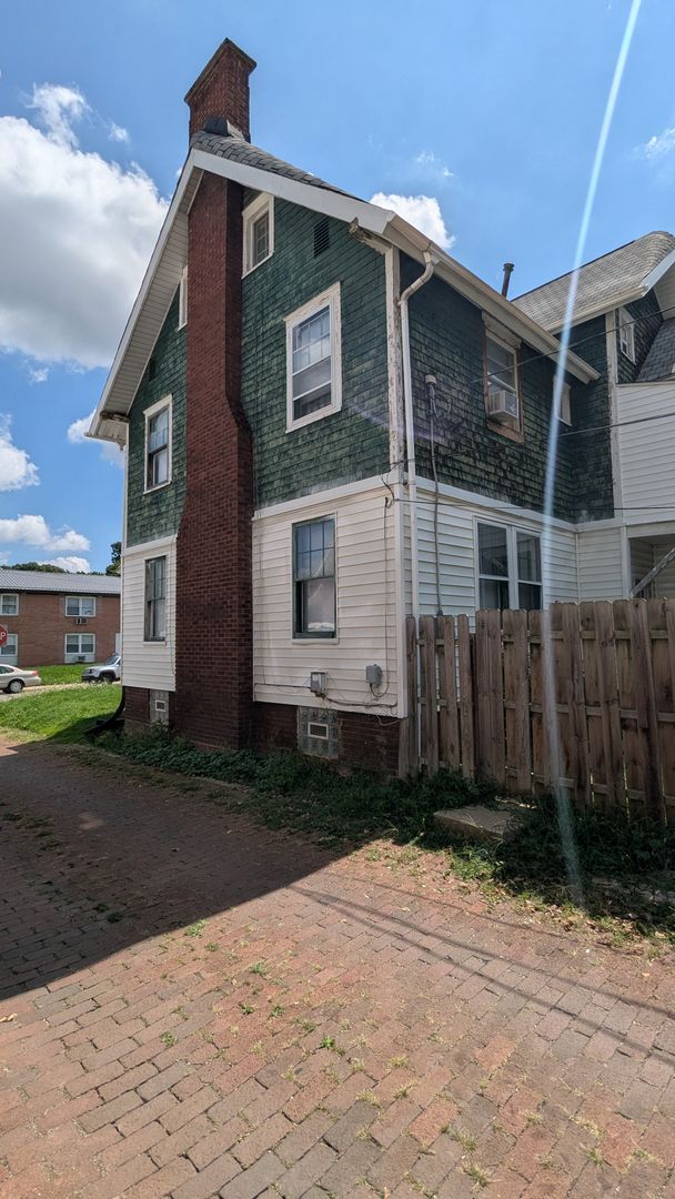 Photo - 1411 Yale Ave NW Unit 1